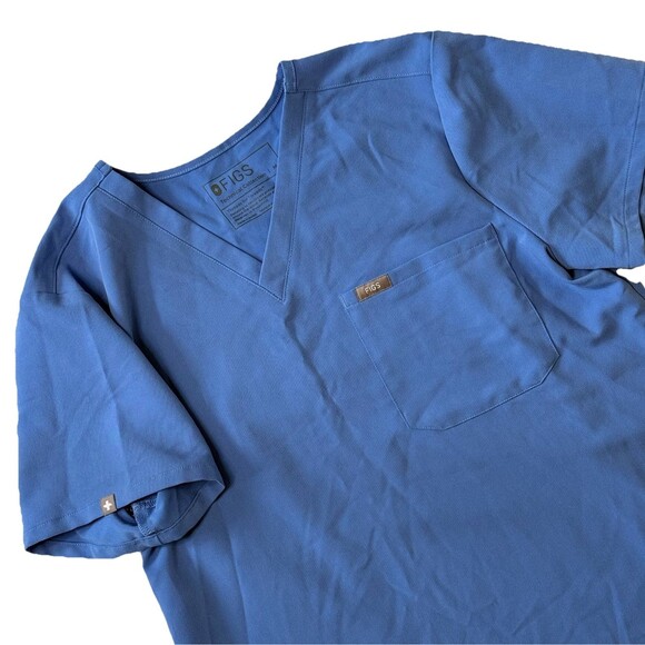 Figs Tops - FIGS Technical Collection Catarina One-Pocket Ceil Blue MEDIUM Scrub Top Flaws